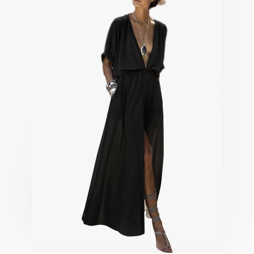 Never worn, beautiful and flowy dress/cover up. Large